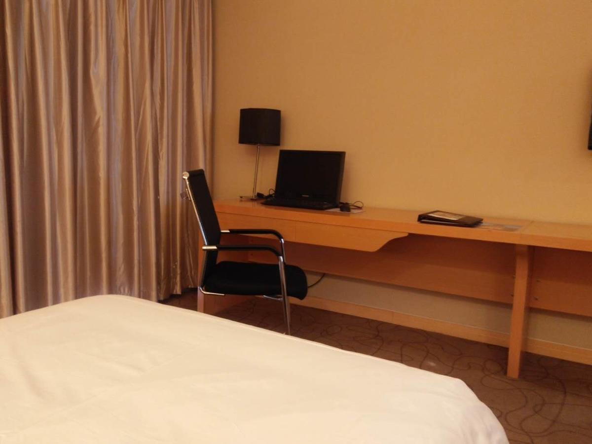 Jinjiang Metropolo Hotel Zhengzhou Erqi Εξωτερικό φωτογραφία